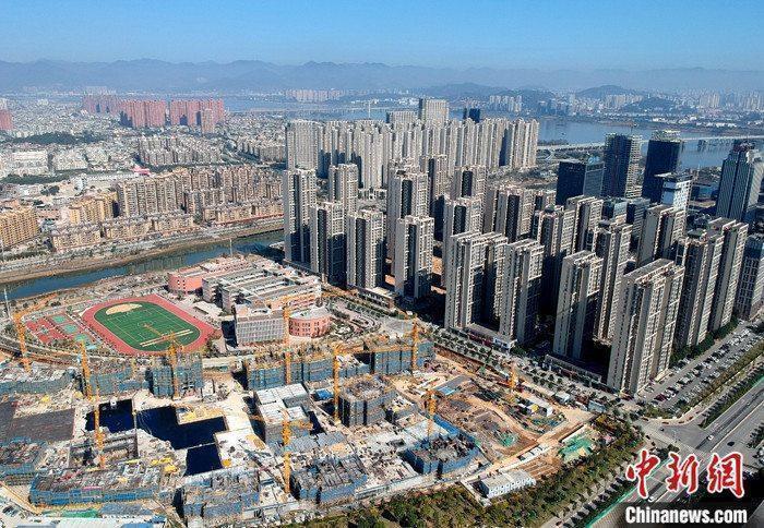  資料圖：航拍一處新建住宅。 <a target='_blank' href='/'>中新社</a>記者 呂明 攝