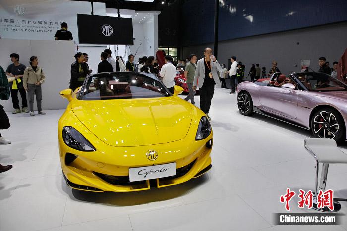 中國品牌新能源跑車。中新財(cái)經(jīng)記者 葛成 攝