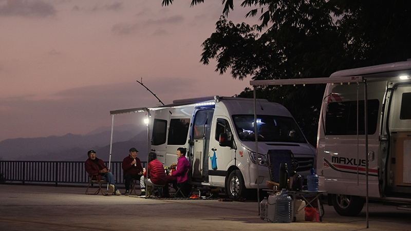 【3】曼海村房車營地。陶思源-攝