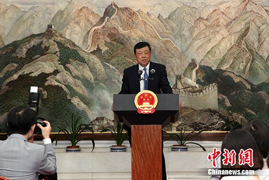 圖為中國駐英國大使劉曉明。 <a target='_blank'  _fcksavedurl='http://www.chinanews.com/'></table>中新社</a>記者 周兆軍 攝